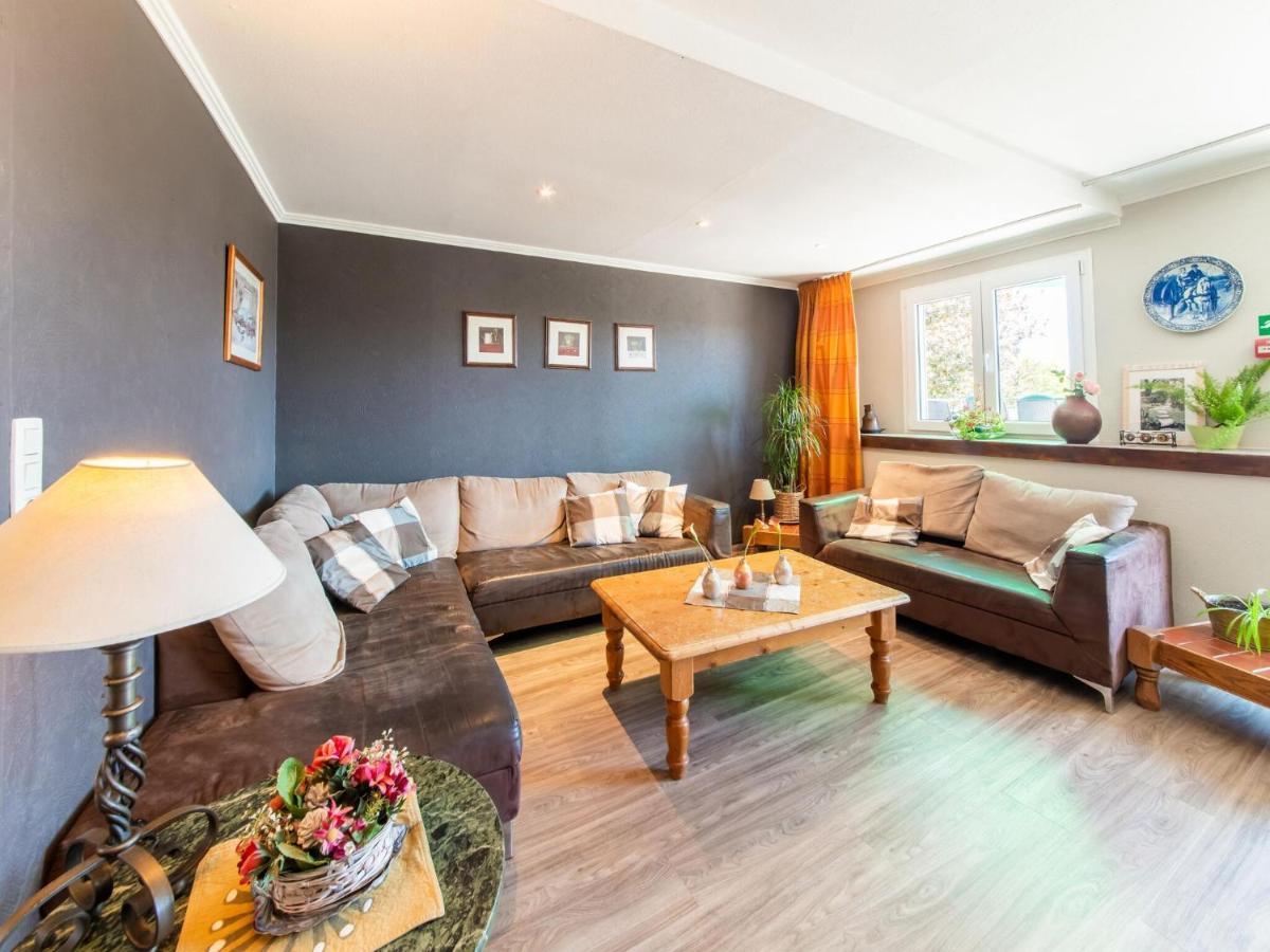 Villa Pretty Semi Detached House In The Ardennes Weismes Exterior foto